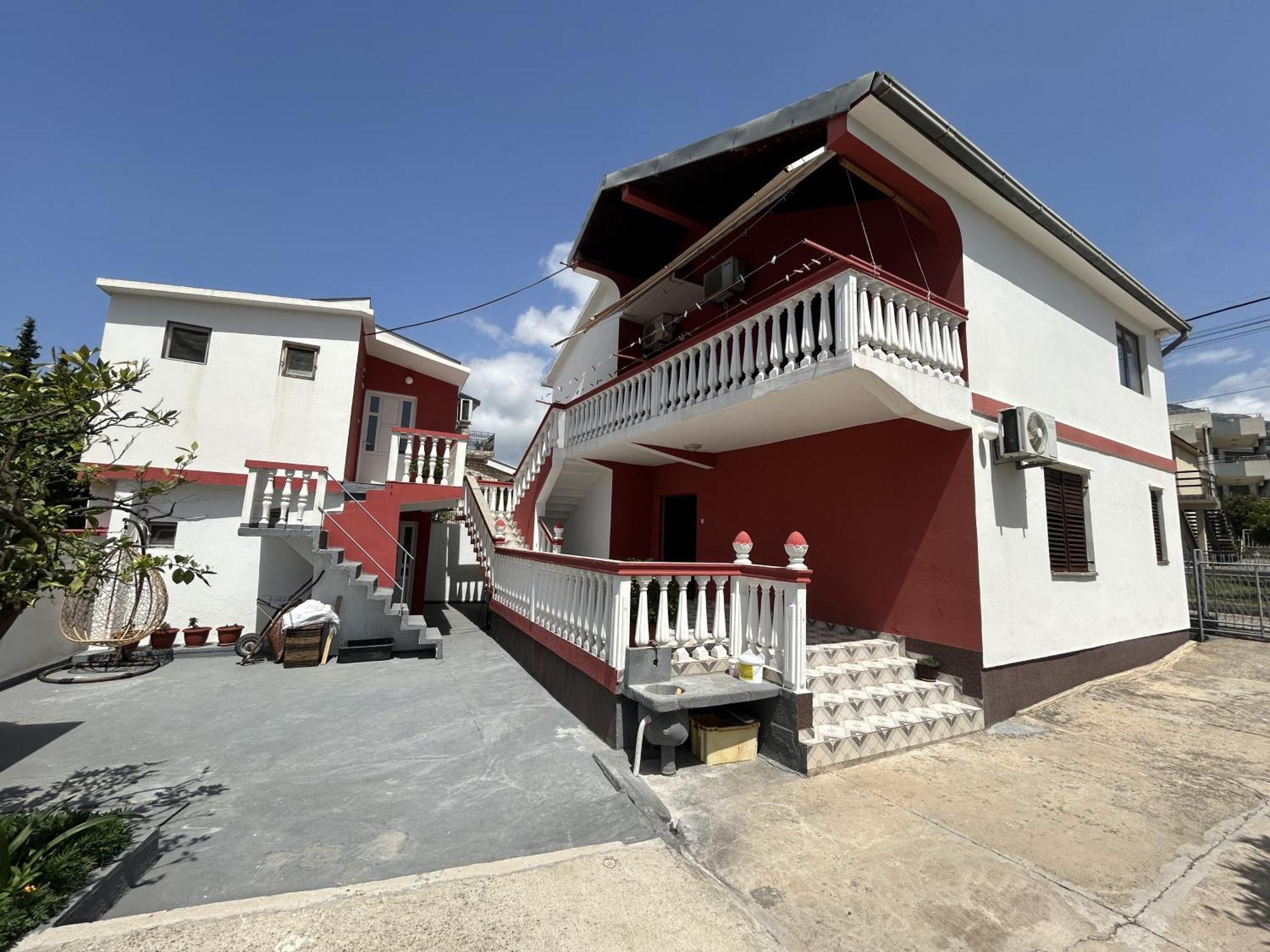 Todor Guest house *